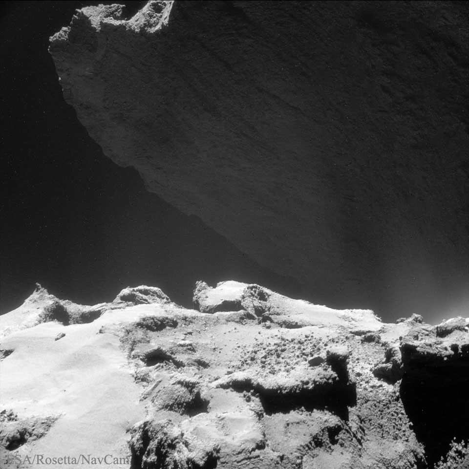Un acantilado del cometa 67P