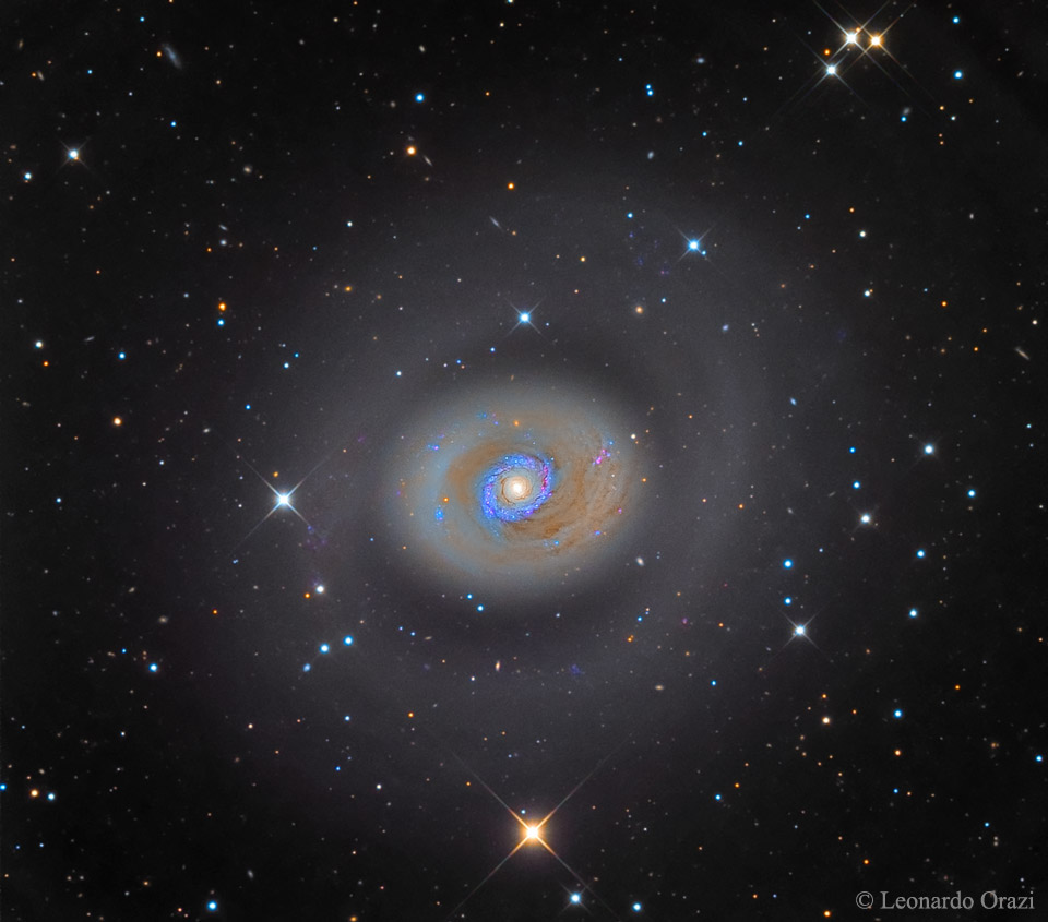 Galaxia de estallido de estrellas M94