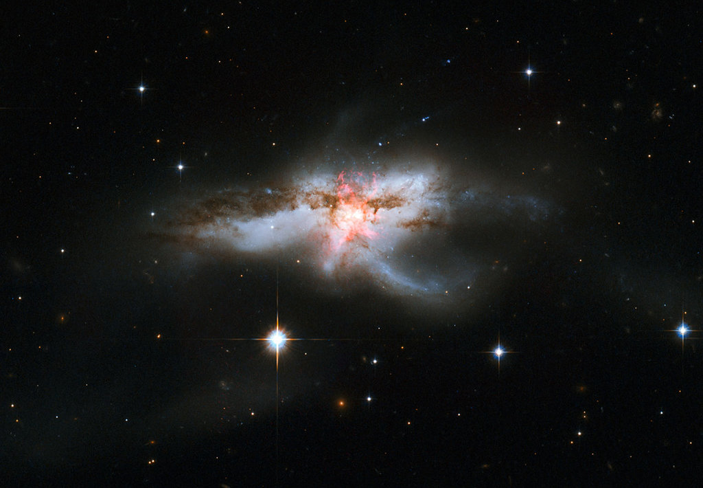 NGC 6240: fusión de galaxias