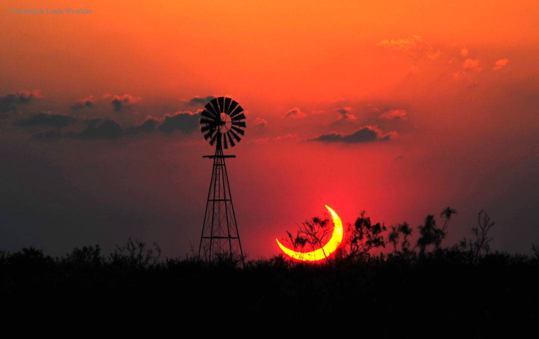 Un eclipse solar parcial sobre Texas