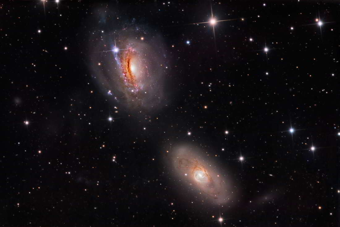 NGC 3169 desintegrándose