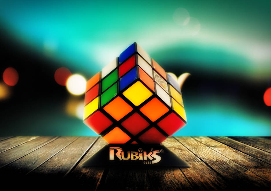 ¿Cuánto crees que es el récord para resolver un cubo Rubik?